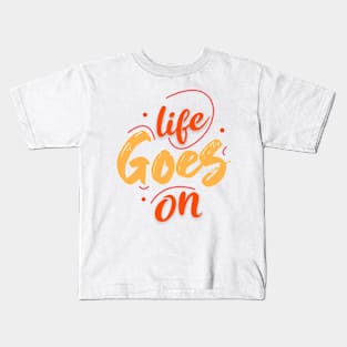 kiufe goes on Kids T-Shirt